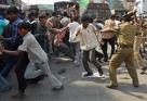 Police baton charge Patna's protesting teachers